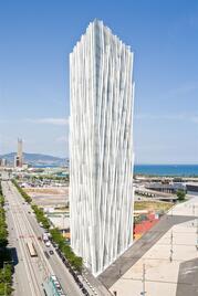 Telefónica compra la Torre Diagonal al Consorcio por 107 millones
