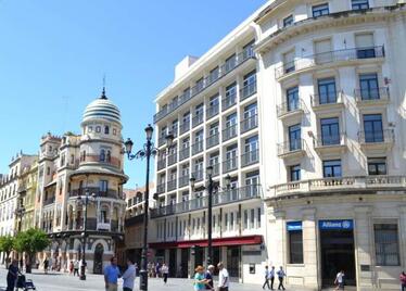 Drago compra la antigua sede del Banco de Andalucía, que se convertirá en un hotel y tendrá una zona comercial
