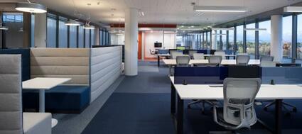 Oficinas sin despachos ni papeles