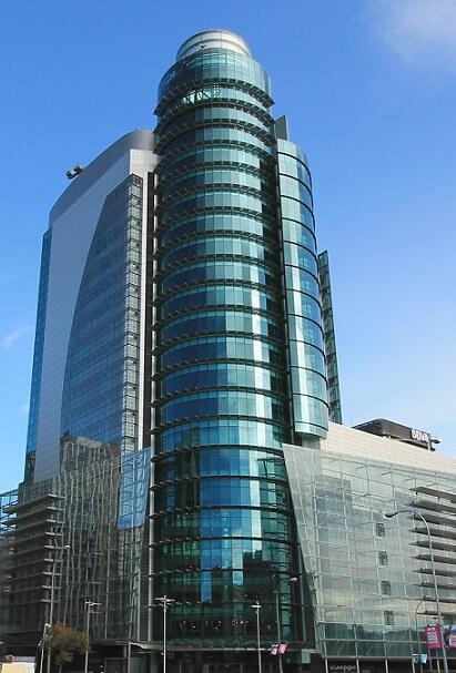 EY traslada su sede a Torre Azca, también conocida como Torre Titania