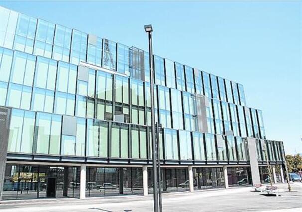 Colonial, en plaza Europa