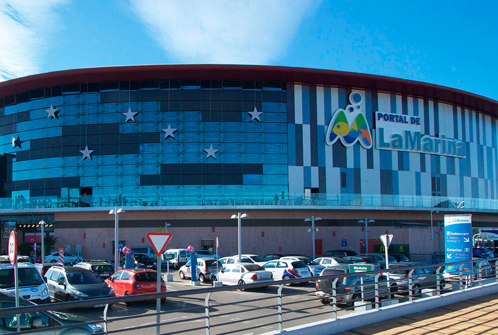 Lar España completa la adquisición del complejo comercial Portal de la Marina