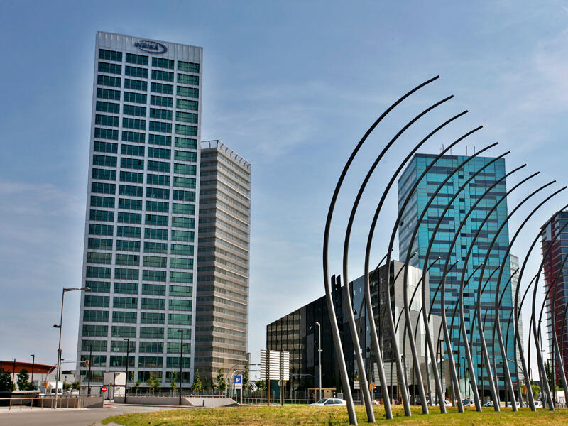 Inbisa cierra una nueva operación de venta de 800 m2 de oficinas en Torre Inbisa Plaza Europa a un inversor privado