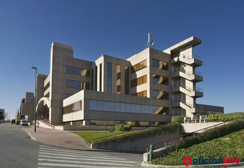 Offices to let in Avda. Europa 1