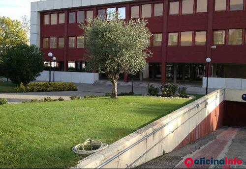 Offices to let in Alquiler Oficina en Tres Cantos 1