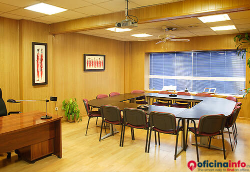 Offices to let in Oficenter