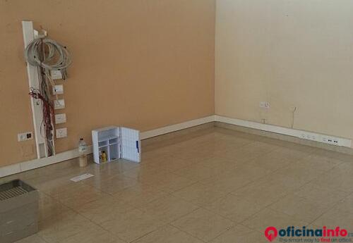 Offices to let in Oficina en alquiler en avenida andalucia, Málaga - Centro en Málaga
