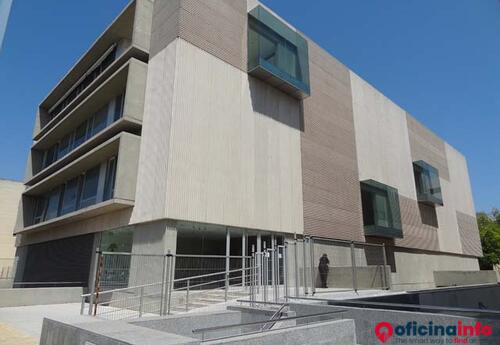 Offices to let in Edificio Da Vinci